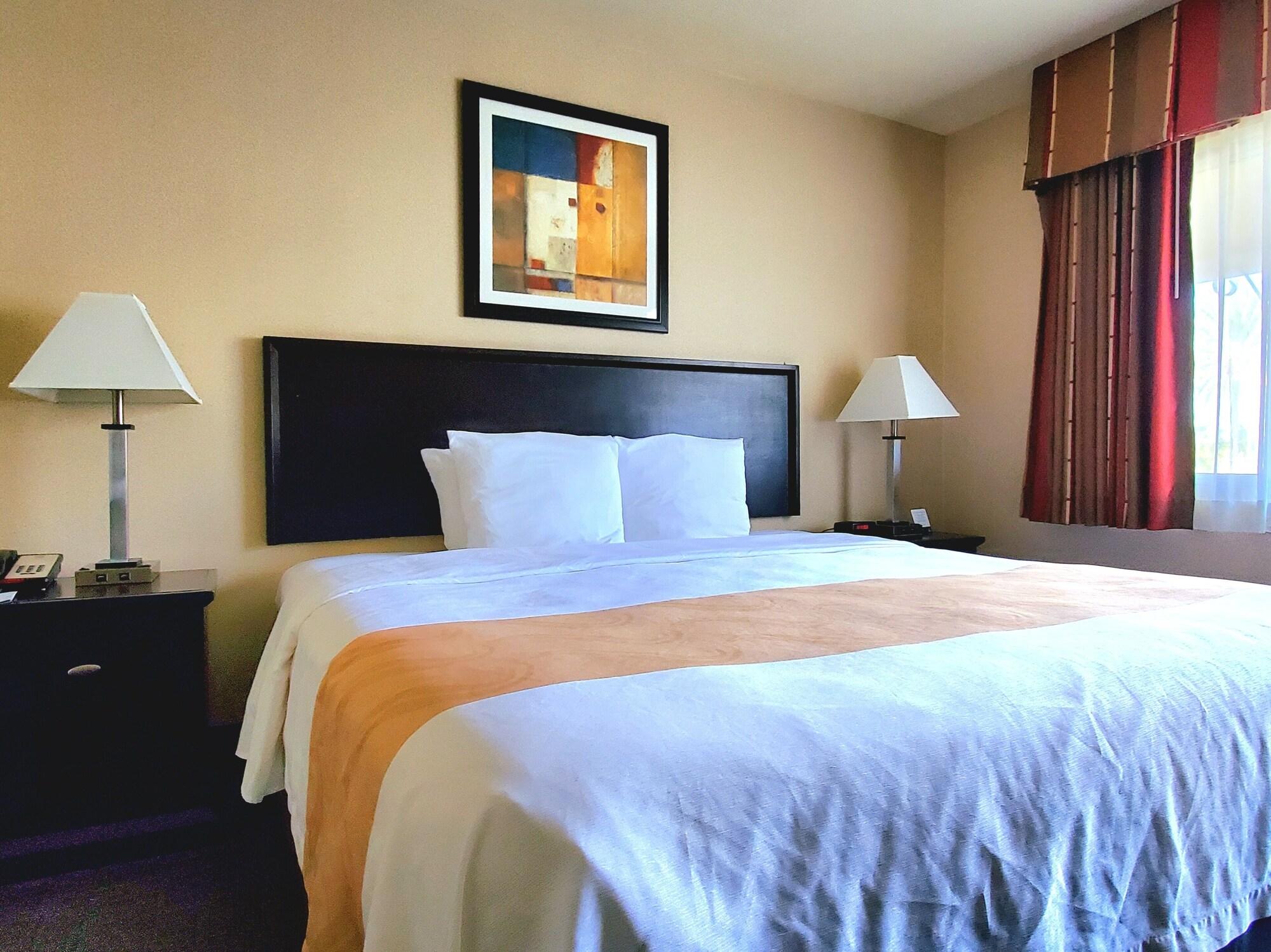 Quality Inn & Suites Anaheim At The Park Экстерьер фото