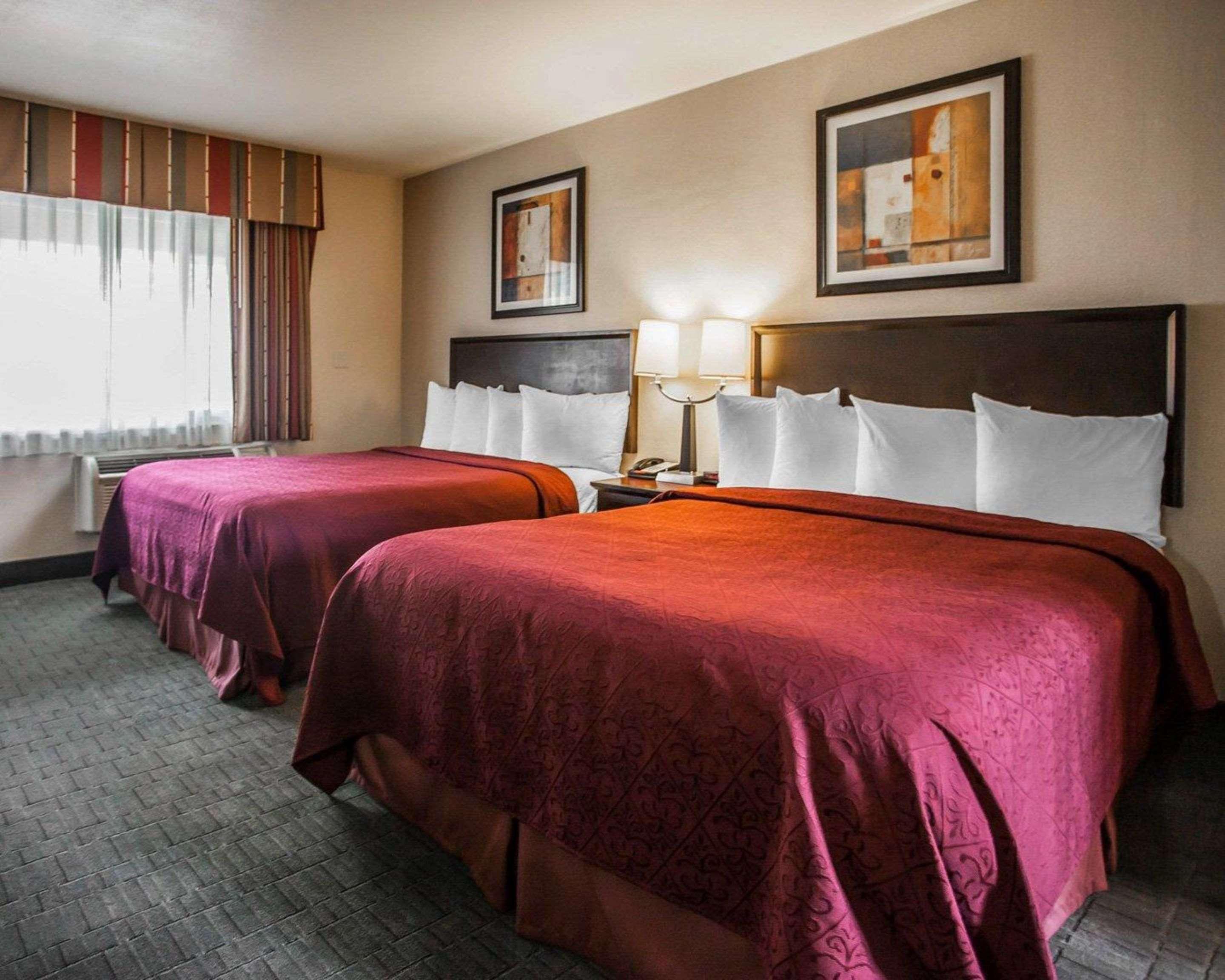 Quality Inn & Suites Anaheim At The Park Экстерьер фото