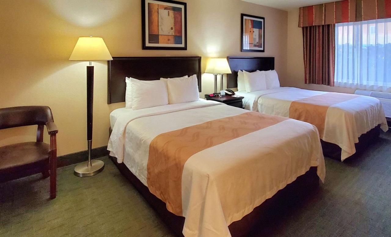 Quality Inn & Suites Anaheim At The Park Экстерьер фото