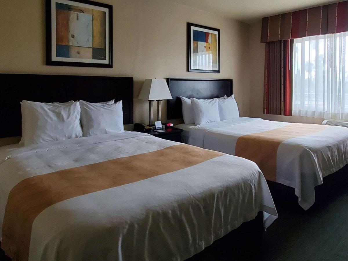 Quality Inn & Suites Anaheim At The Park Экстерьер фото