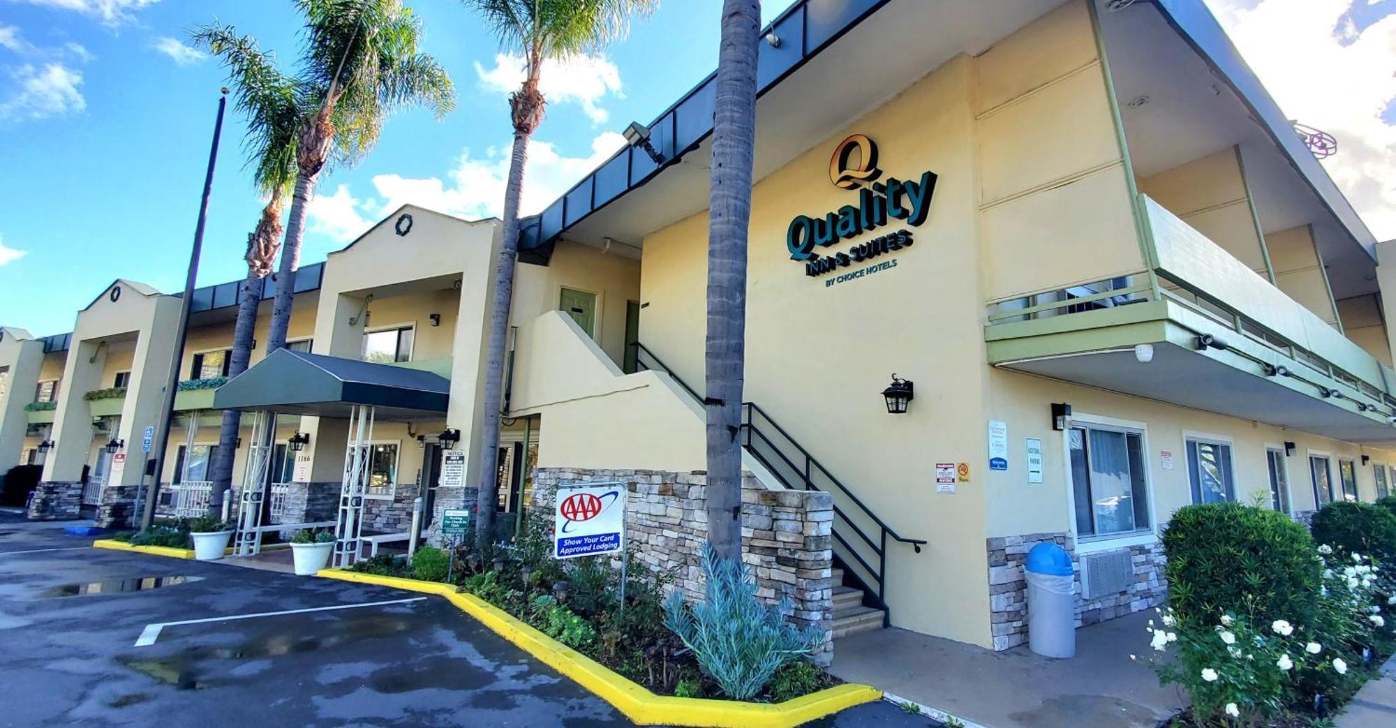 Quality Inn & Suites Anaheim At The Park Экстерьер фото