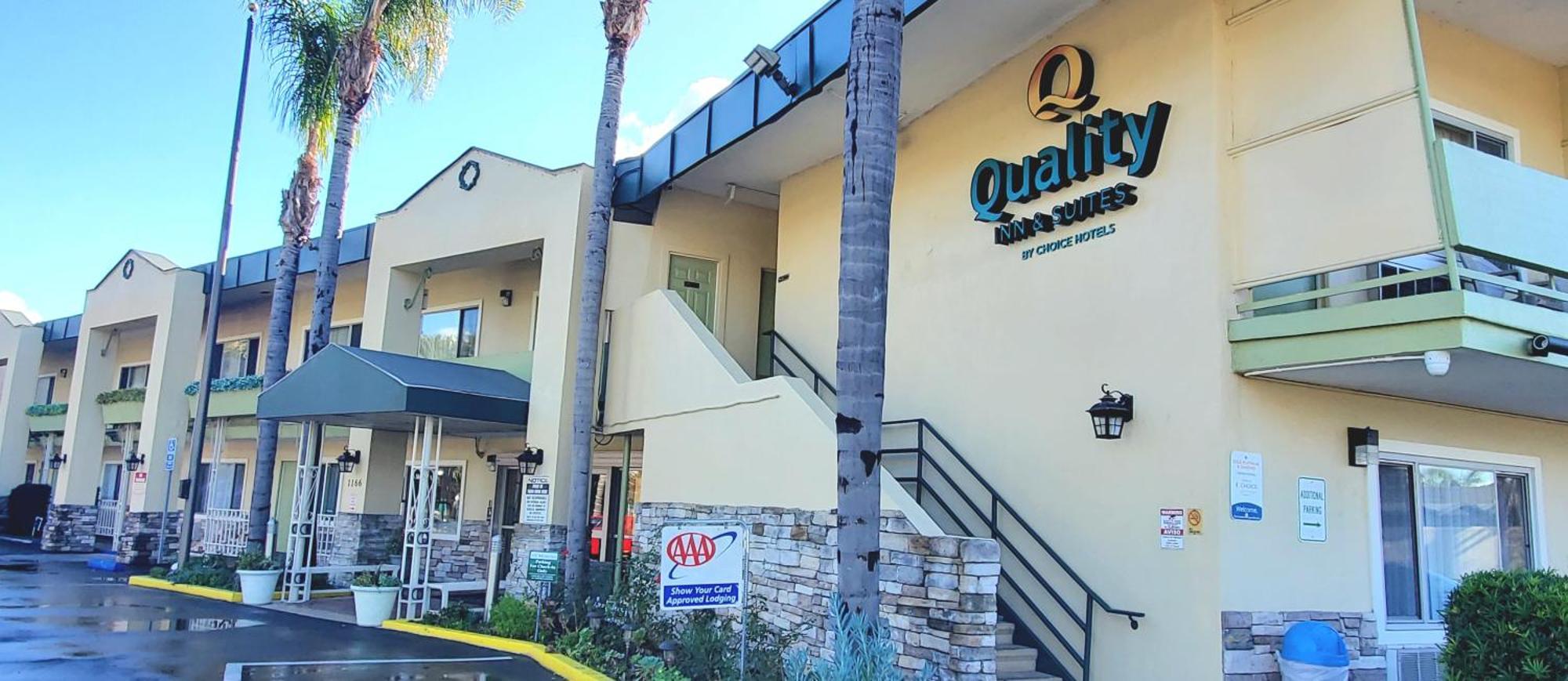 Quality Inn & Suites Anaheim At The Park Экстерьер фото